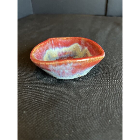 Vintage Canterbury Pottery Miniature Heart Shape Trinket Bowl - Picture 3 of 9